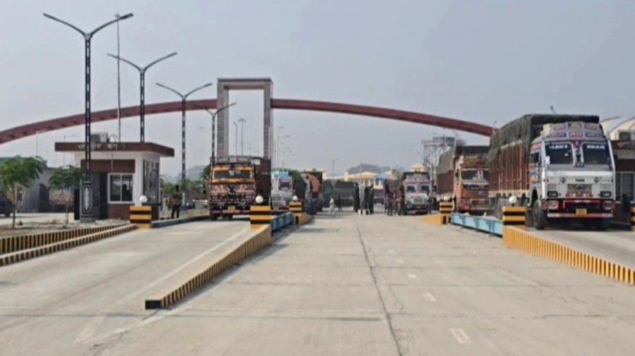 জুলাই গণঅভ্যুত্থান দিবস: বেনাপোলে আমদানি-রপ্তানি বন্ধ