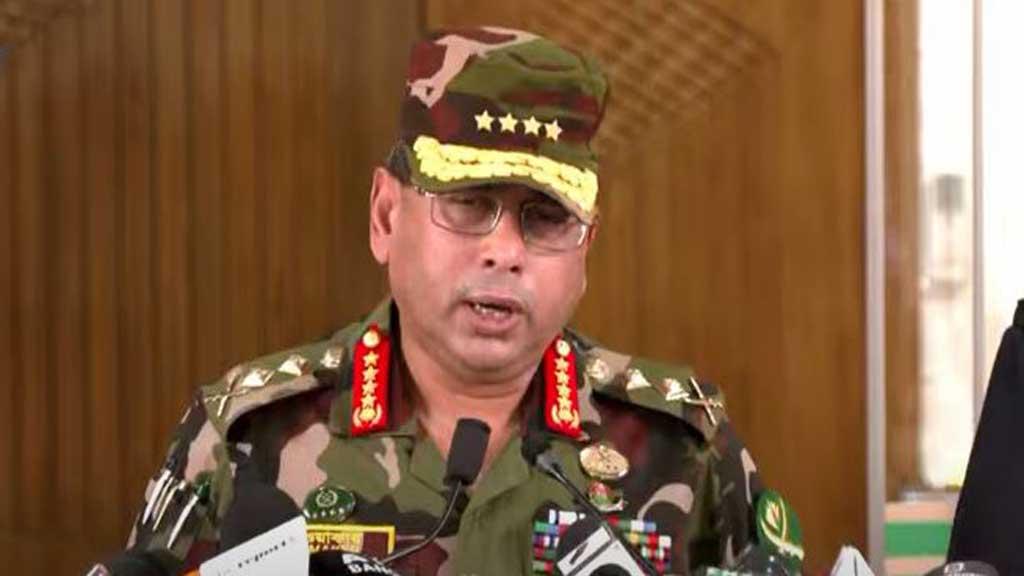 চীন সফর শেষে দেশে ফিরেছেন সেনাপ্রধান