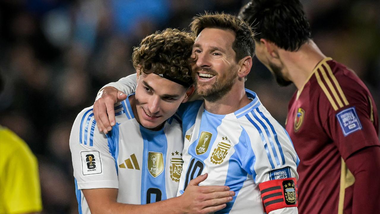 মেসির জোড়া গোল ও আবেগের মাঝে আর্জেন্টিনার বড় জয়