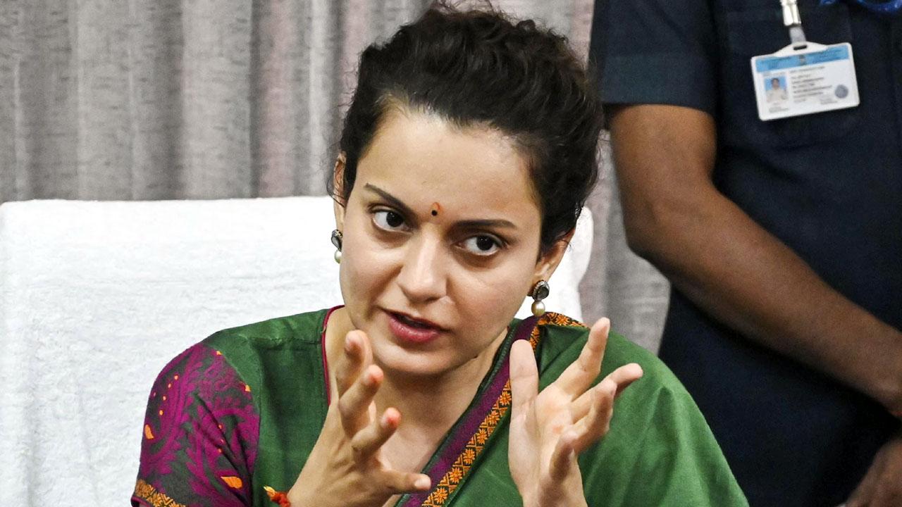 ‘রাজনীতি শুধু শখের জায়গা, এখানে পয়সা কম’