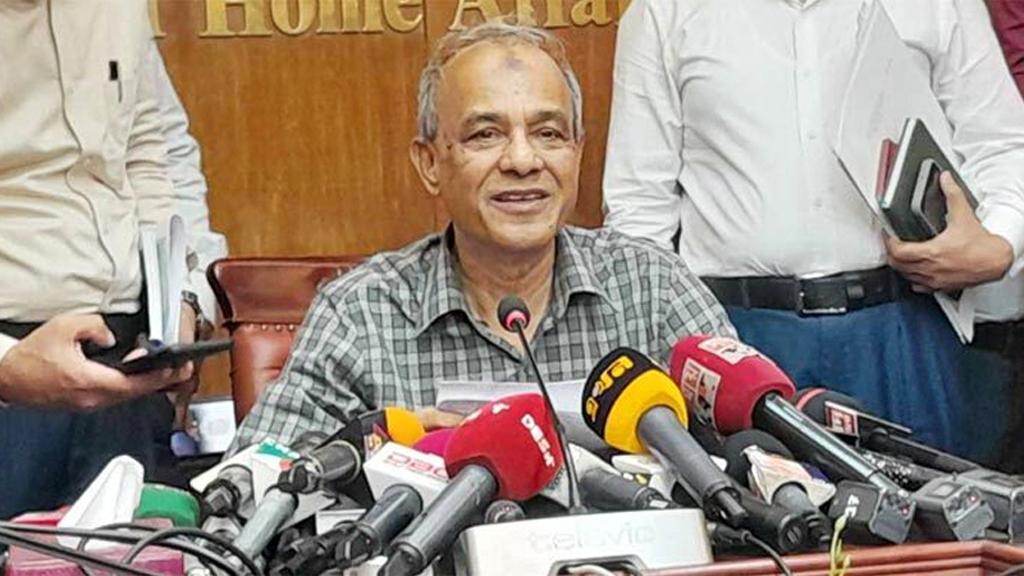 মিডিয়া সত্য প্রচার করার কারণেই দেশ এগিয়ে যাচ্ছে: উপদেষ্টা জাহাঙ্গীর