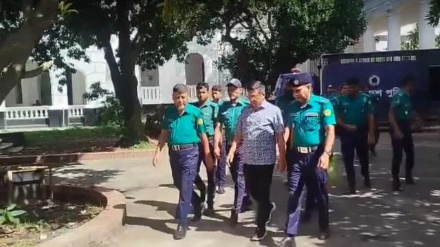 শেখ হাসিনার বিরুদ্ধে সাক্ষ্য দিতে ট্রাইব্যুনালে সাবেক আইজিপি মামুন