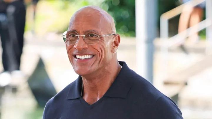 রেসলার চরিত্রে ‘দ্য রক’