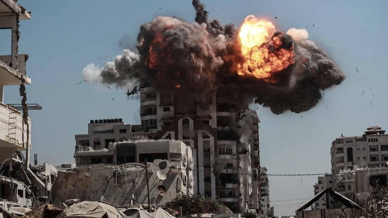 গাজায় ইসরায়েলি হামলায় নিহত আরও ৫৩, অনাহারে মৃতের সংখ্যা বেড়ে ৪২২