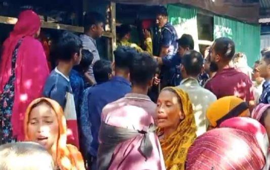চাঁদপুরে একই পরিবারের তিনজনকে কুপিয়ে জখম, প্রবাস ফেরত যুবকের মৃত্যু