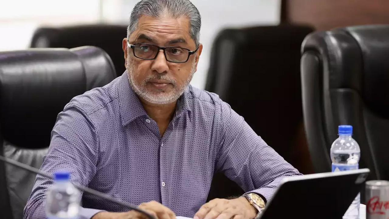 এবার বিসিবির নির্বাচনে থাকছেন না মাহবুব আনাম